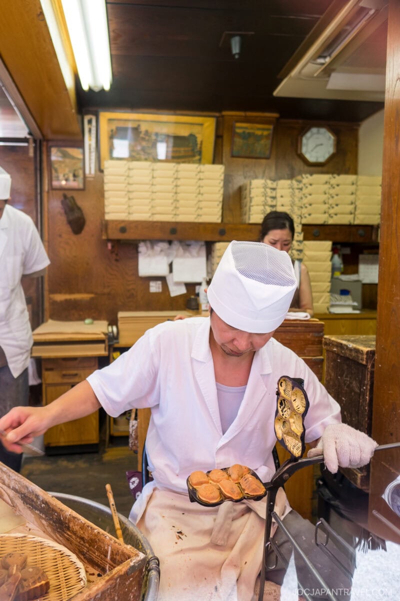 making ningyoyaki the traditional way